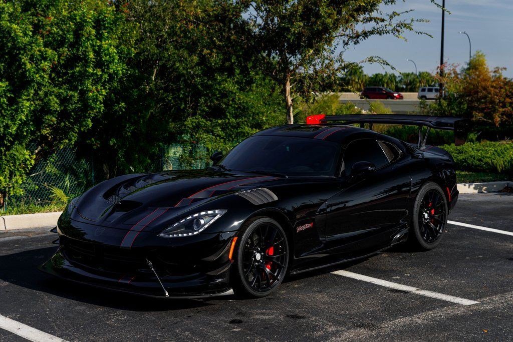 2017 Dodge Viper GTC - Photo 18