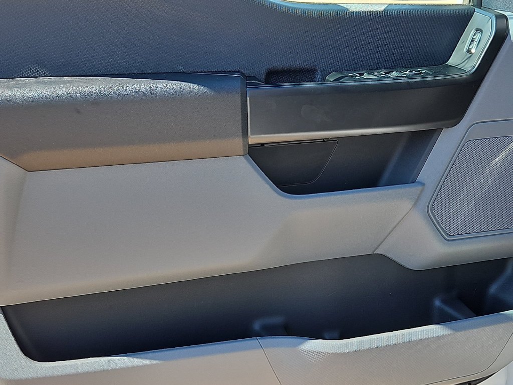 New 2026 Oxford White Ford XL image 17