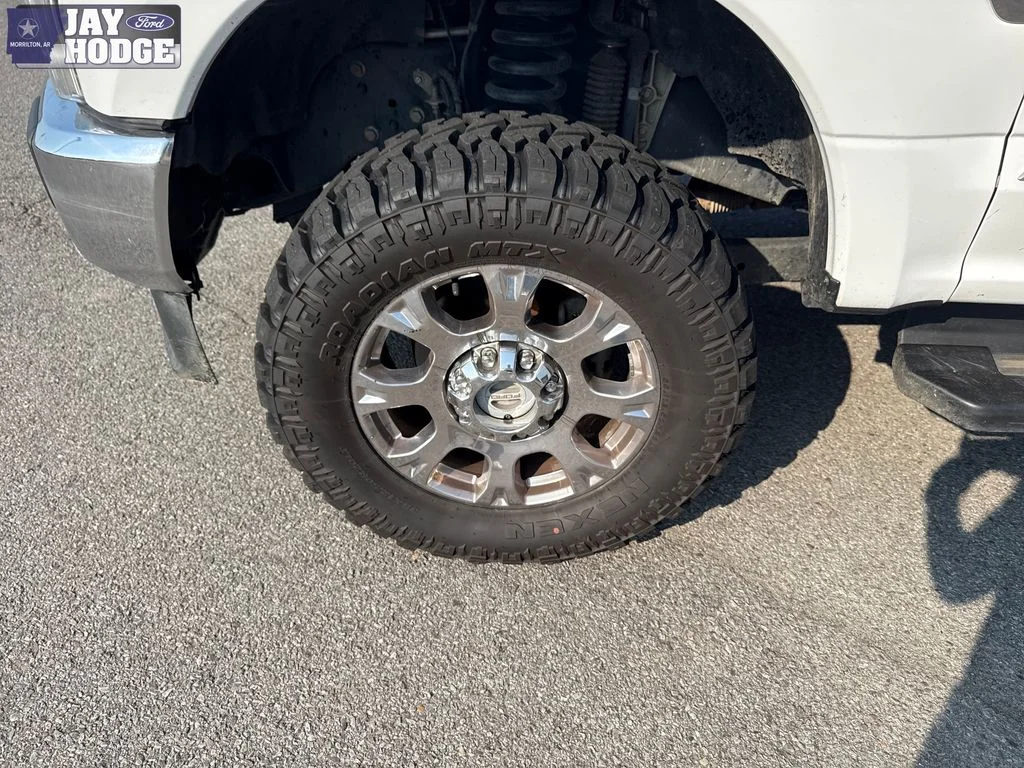 Used 2020 Oxford White Ford Lariat image 28