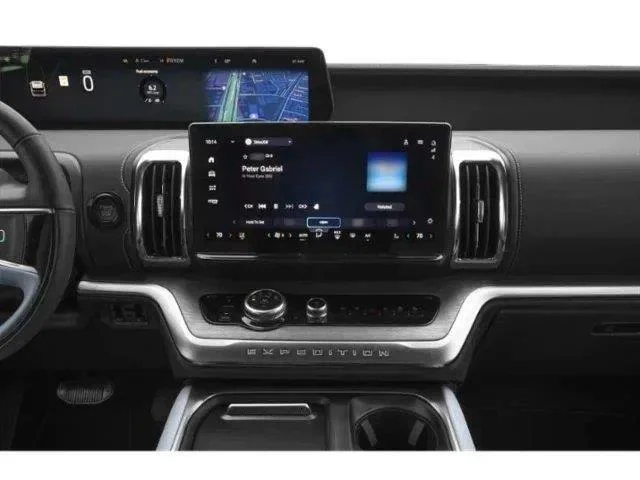 New 2027 Marsh Gray Ford Platinum image 7