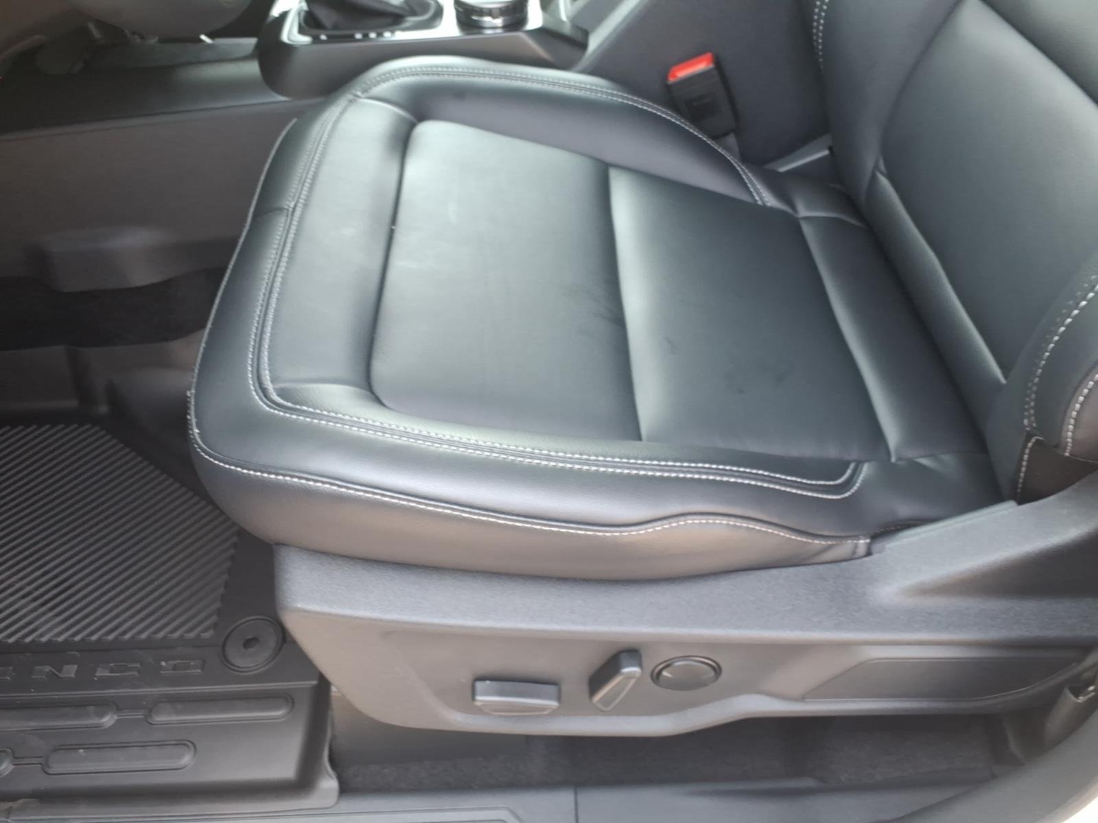 New 2026 Avalanche Gray Ford Outer Banks® image 16