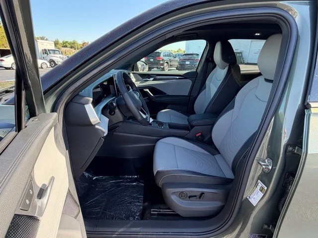 New 2026 Avocado Green  W/Black Roof Volkswagen 2.0T SE R-Line Black image 8