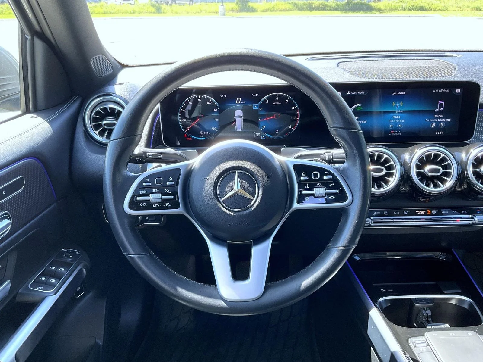 Used 2021 Gray Mercedes-Benz GLB 250 image 11