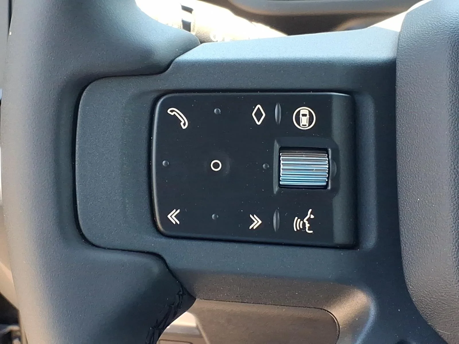 New 2026 Santorini Black LAND ROVER S image 16