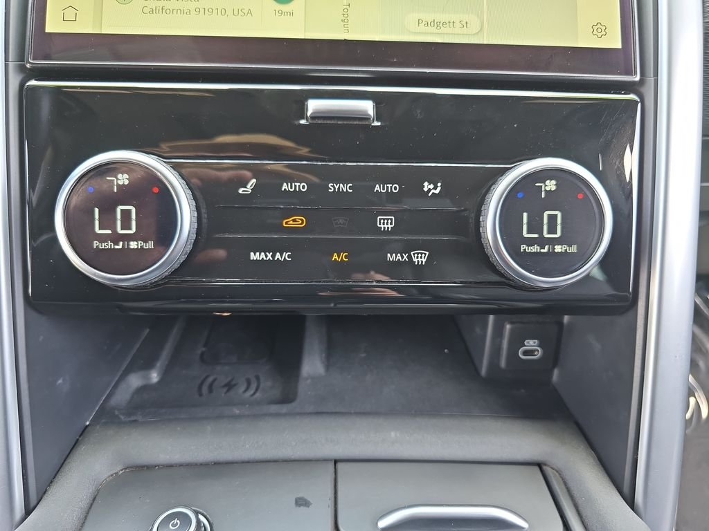 Used 2023 Black Land Rover S R-Dynamic image 26