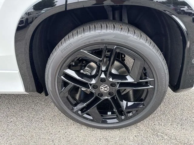 New 2026 White/off-white Volkswagen 2.0T SE R-Line Black image 6
