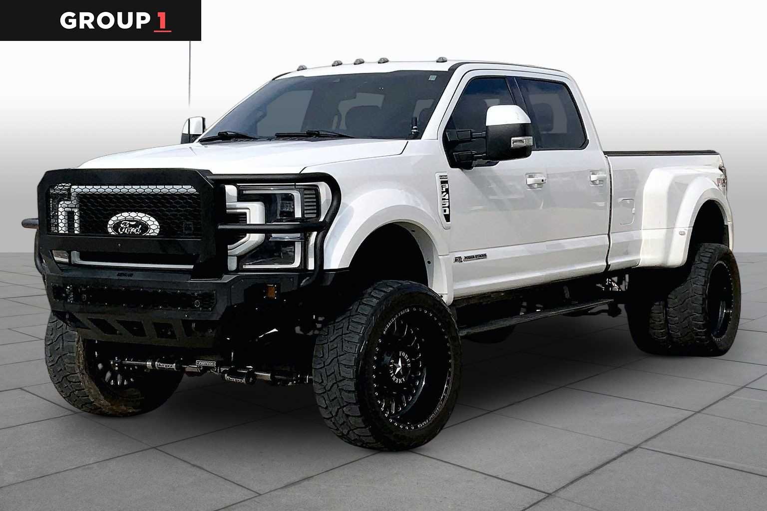 2022 Ford F-450 Platinum 4x4 Crew Cab 8' Box DRW's photo