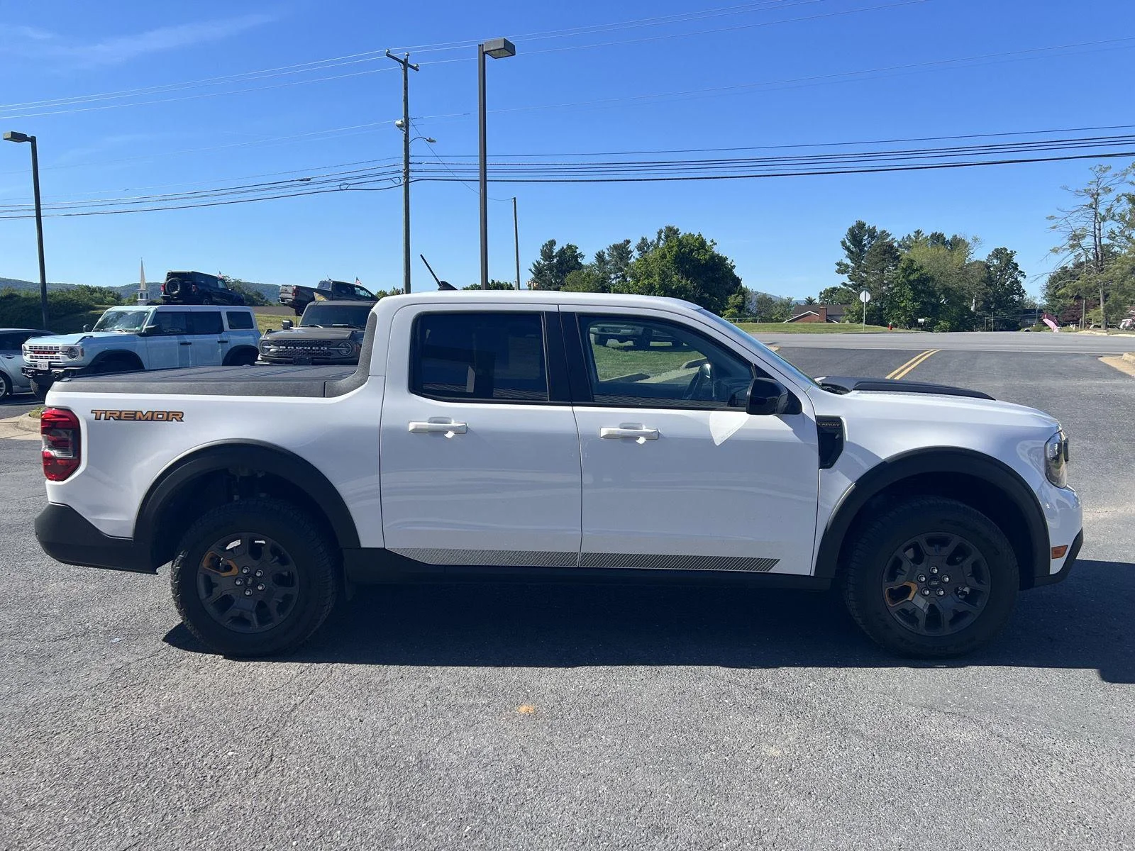Certified Used 2024 Oxford White Ford Lariat image 8