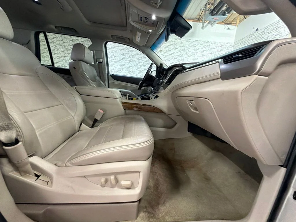 Used 2016 Sparkling Silver Metallic GMC Denali image 12