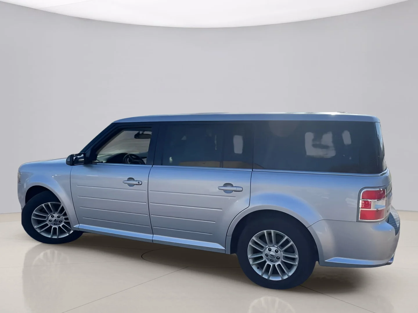 Used 2013 Silver Ford SEL FWD image 3