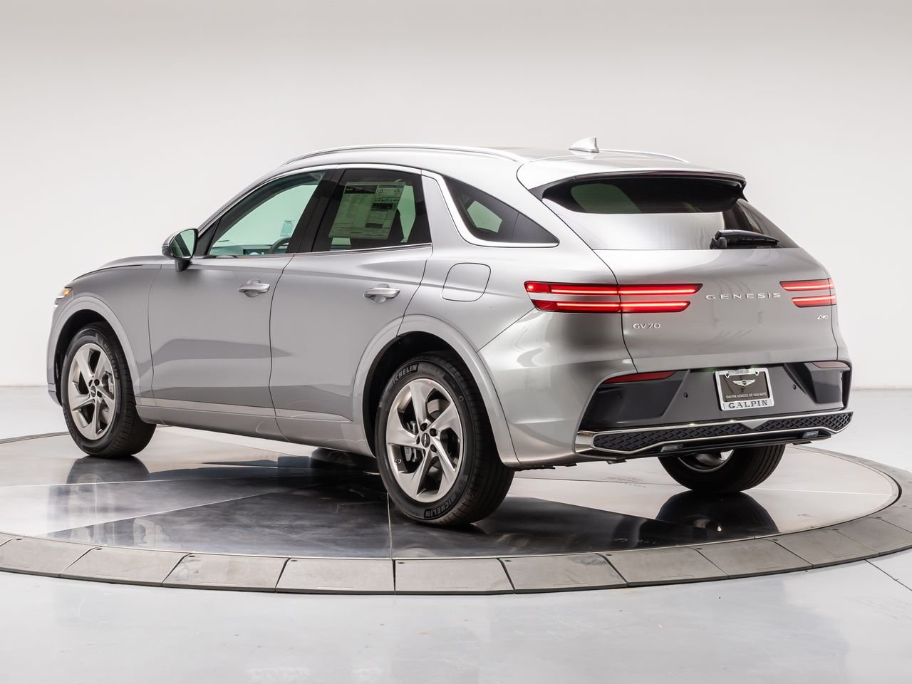 New 2026 Savile Silver Genesis 2.5T SELECT image 3