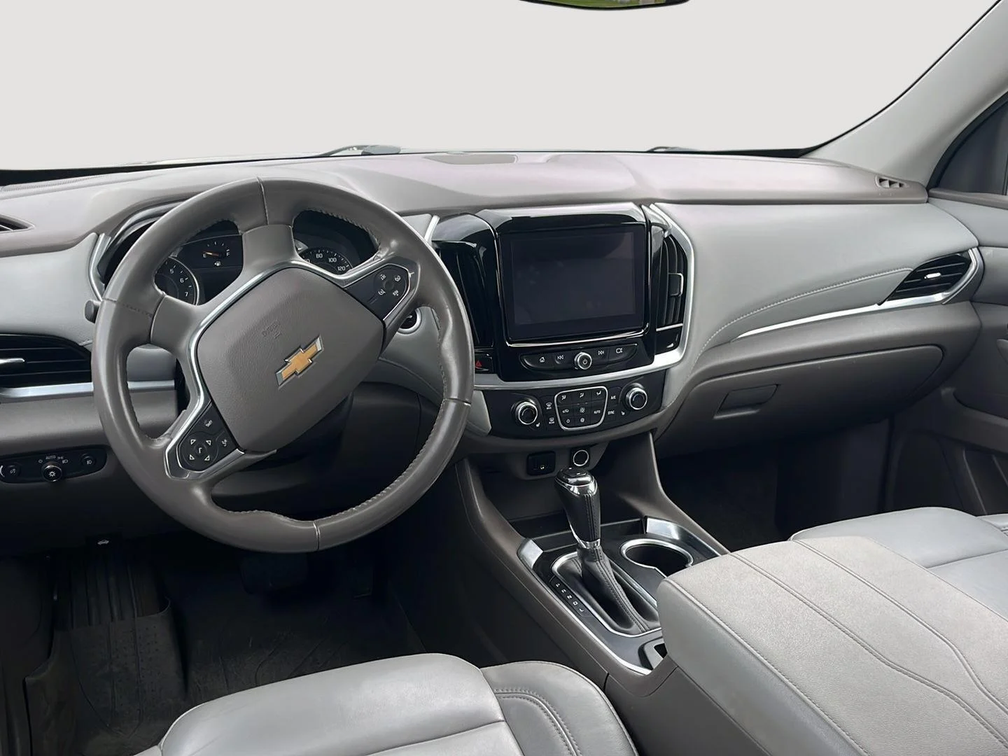 Used 2020 STONE GRAY METALLIC Chevrolet LT Leather image 2