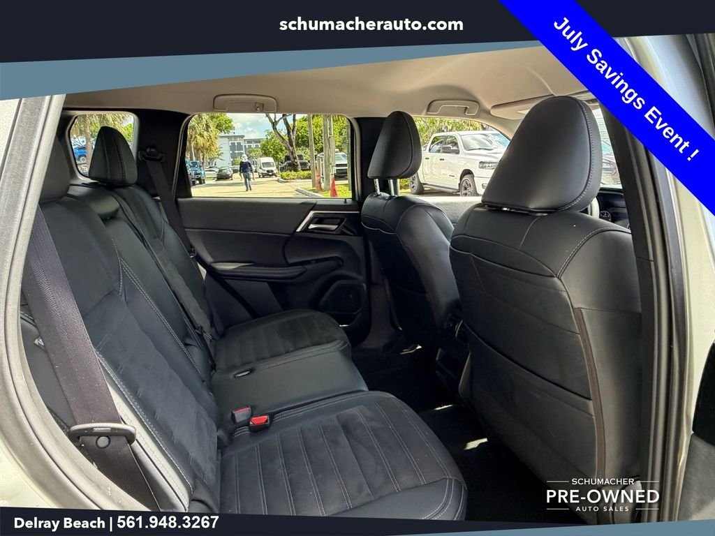 Used 2024  Mitsubishi  image 16