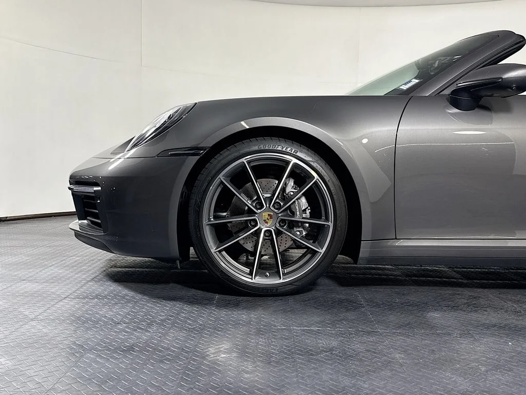 Used 2023 Grey Porsche Carrera image 27