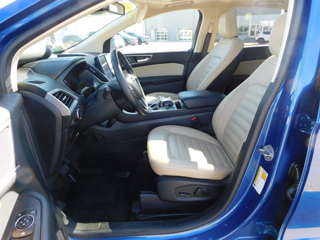Used 2023 Blue Ford SEL image 16