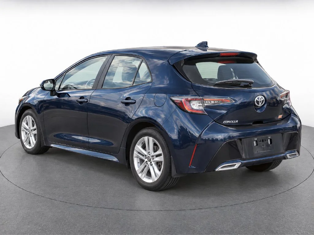 Used 2019 Blue Toyota  image 3
