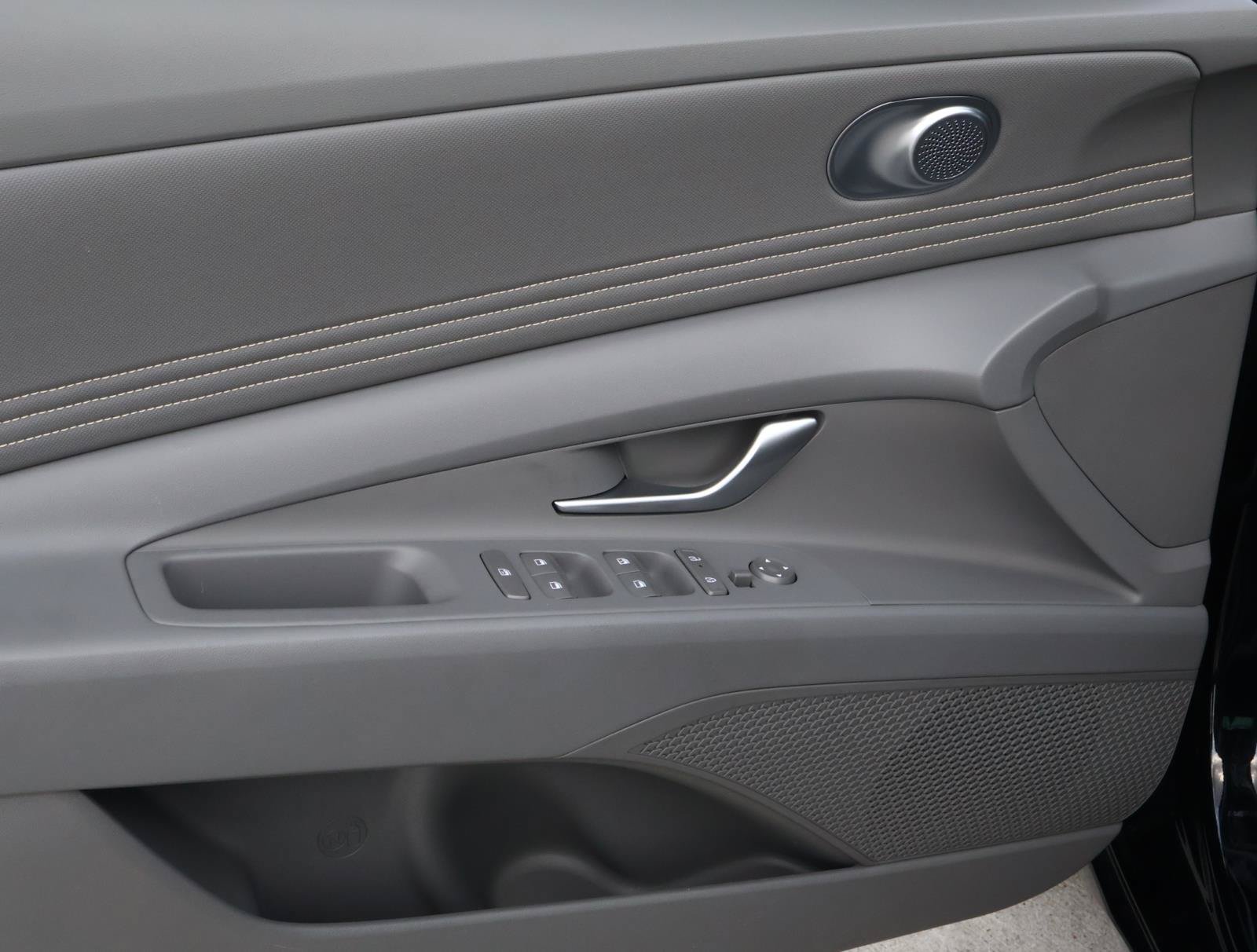 2026 Hyundai Elantra SEL Sport - Photo 14