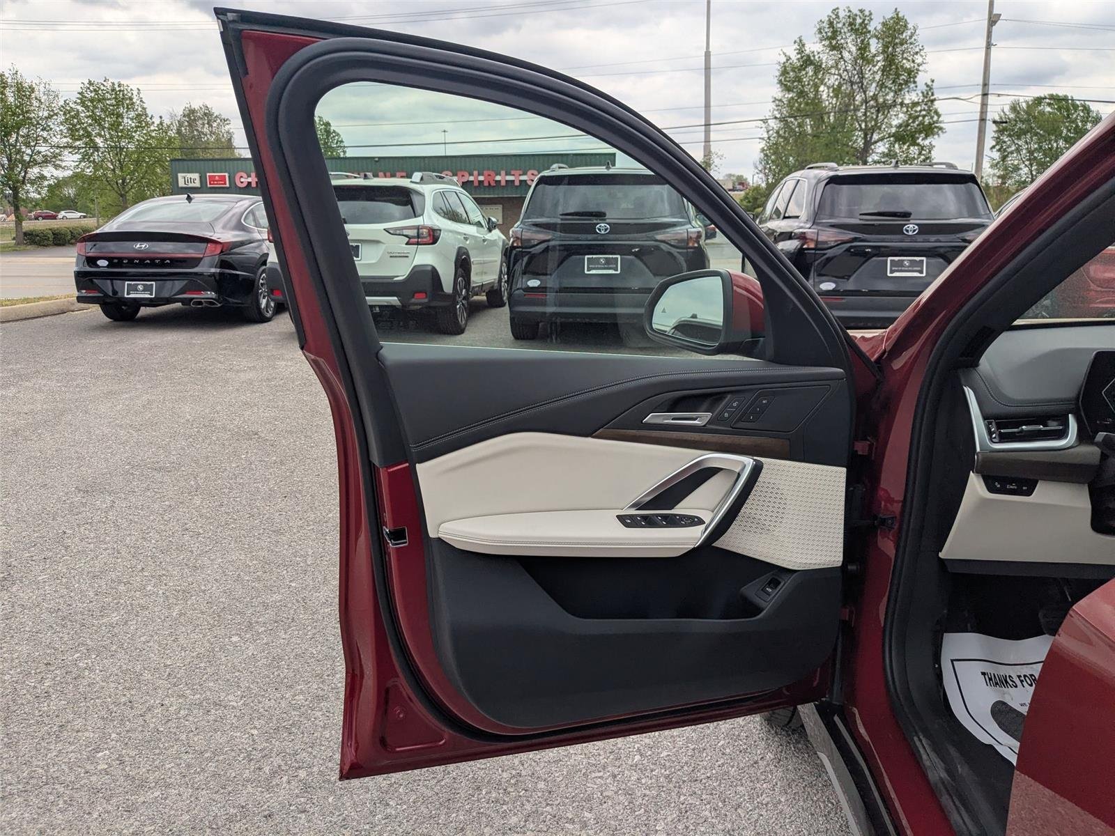 New 2026 Vegas Red Metallic BMW xDrive28i image 10