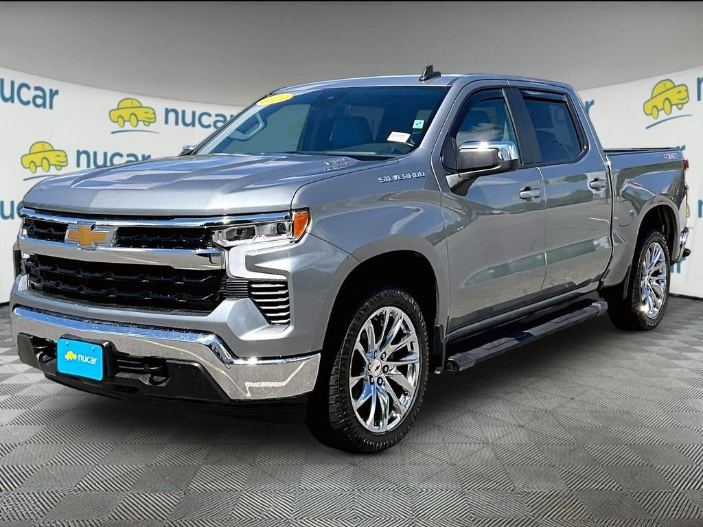 Used 2024 Gray Chevrolet LT image 3