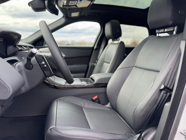 New 2026 Fuji White Land Rover Dynamic SE image 14