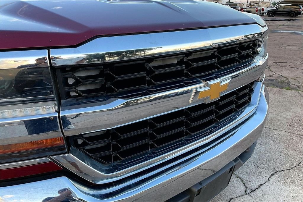Used 2016 Red Chevrolet LT image 33