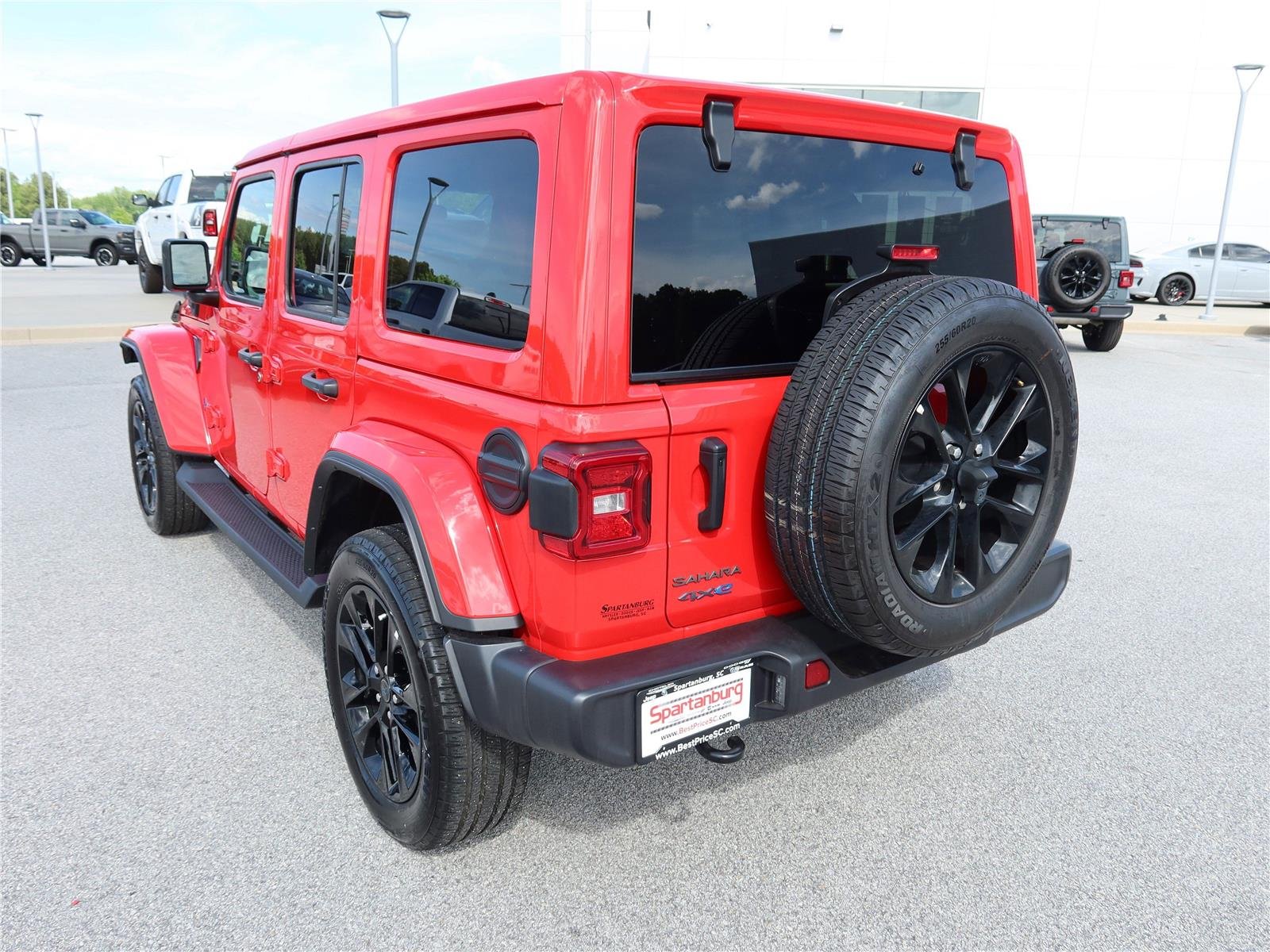 Certified Used 2025 Firecracker Red Clearcoat Jeep Sahara image 4