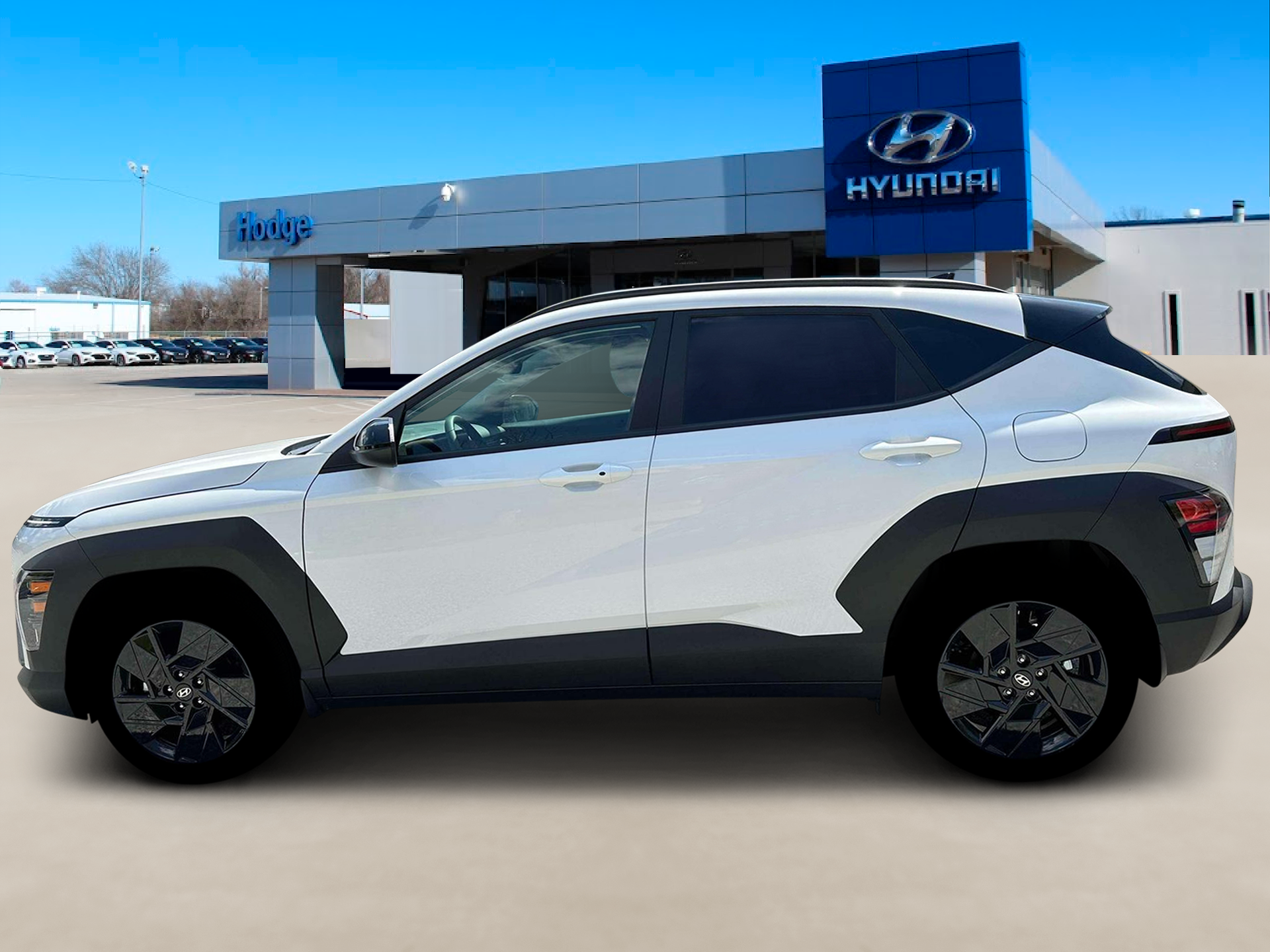 New 2026 White Hyundai SEL Sport FWD image 3
