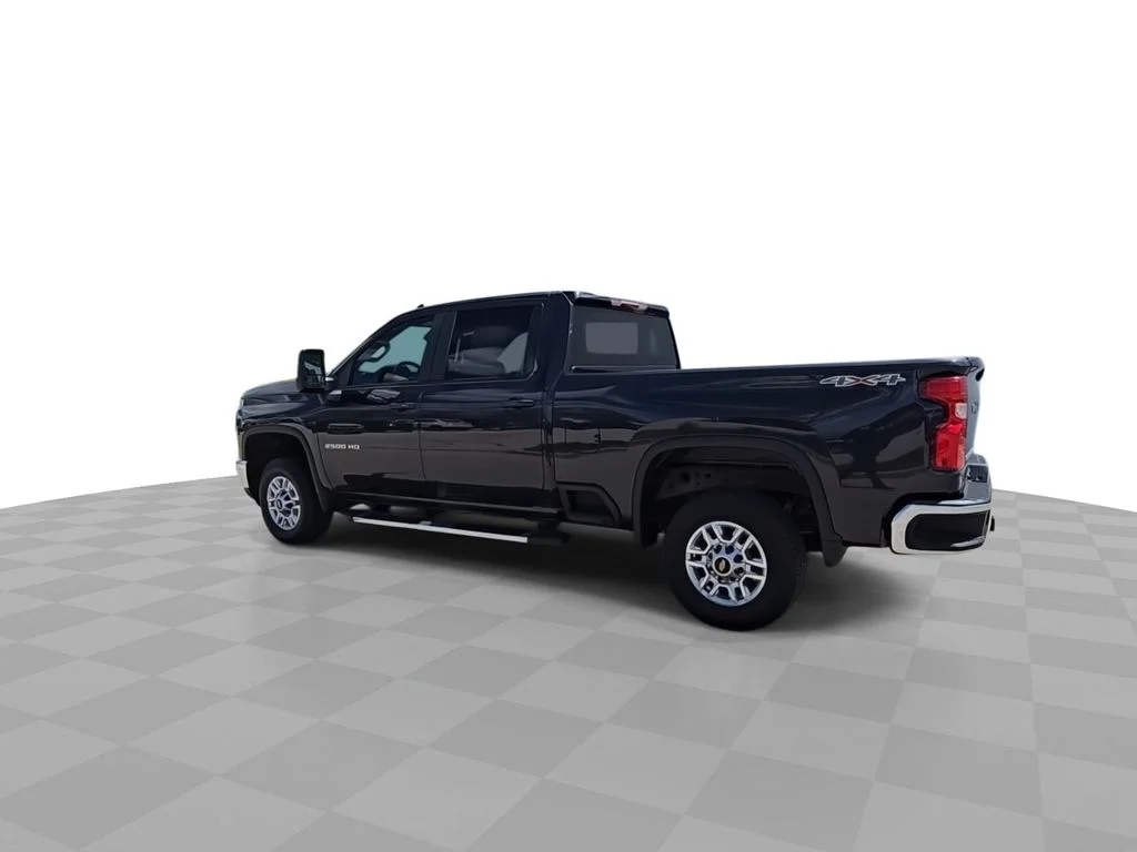 Used 2024 Gray Chevrolet LT image 6