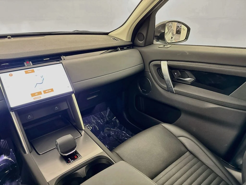 Used 2025 Gray Land Rover S image 24