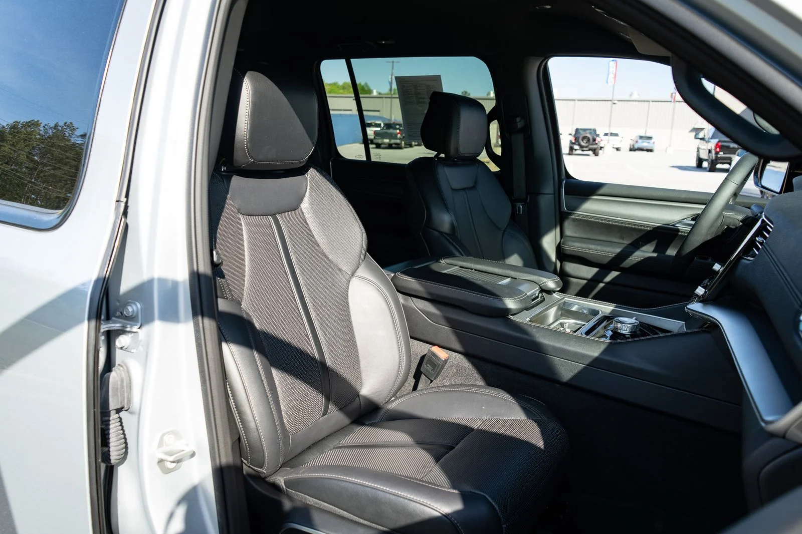 Used 2025 Silver Jeep Series II image 23