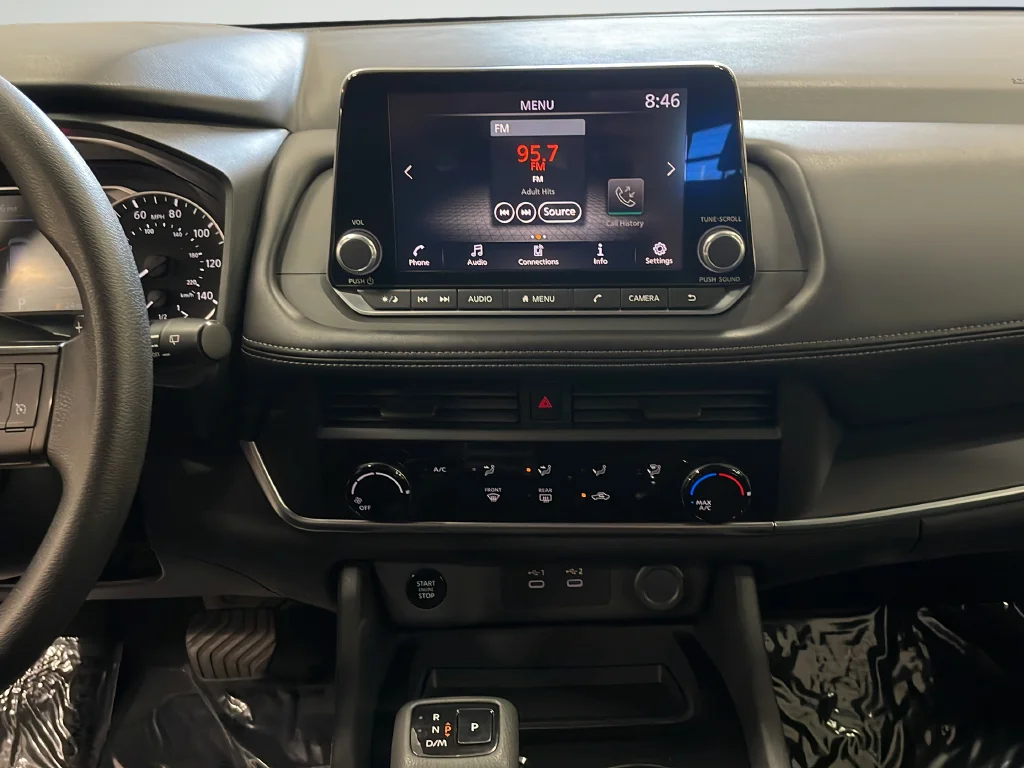 Used 2024 Gray Nissan S image 19