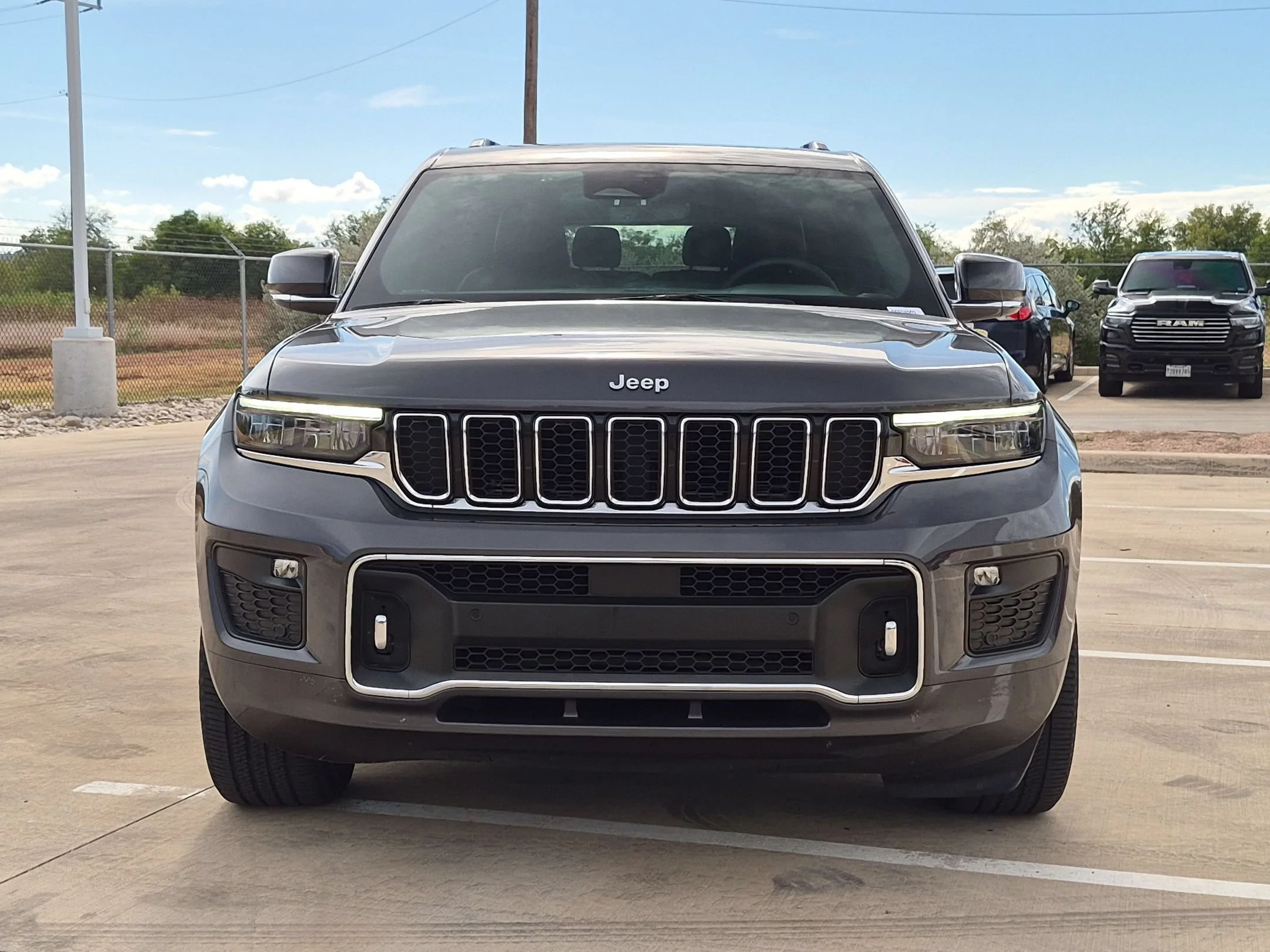 Used 2023 Gray Jeep Overland image 8