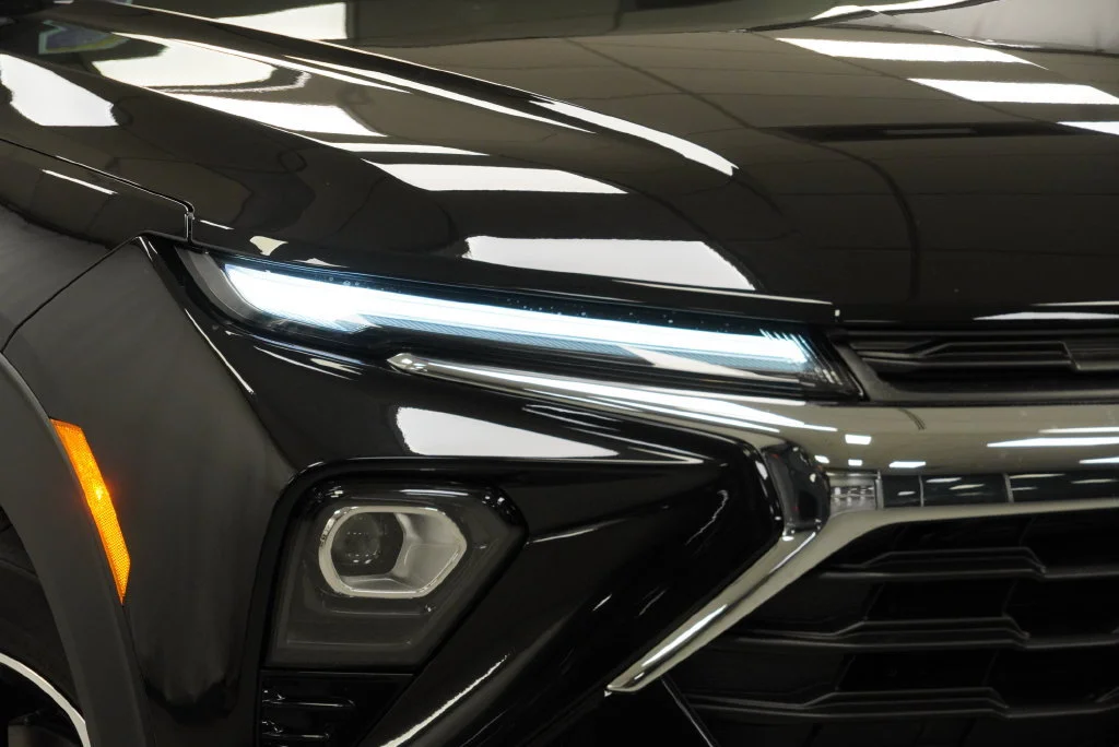 New 2026 Mosaic Black Metallic Chevrolet LT image 9