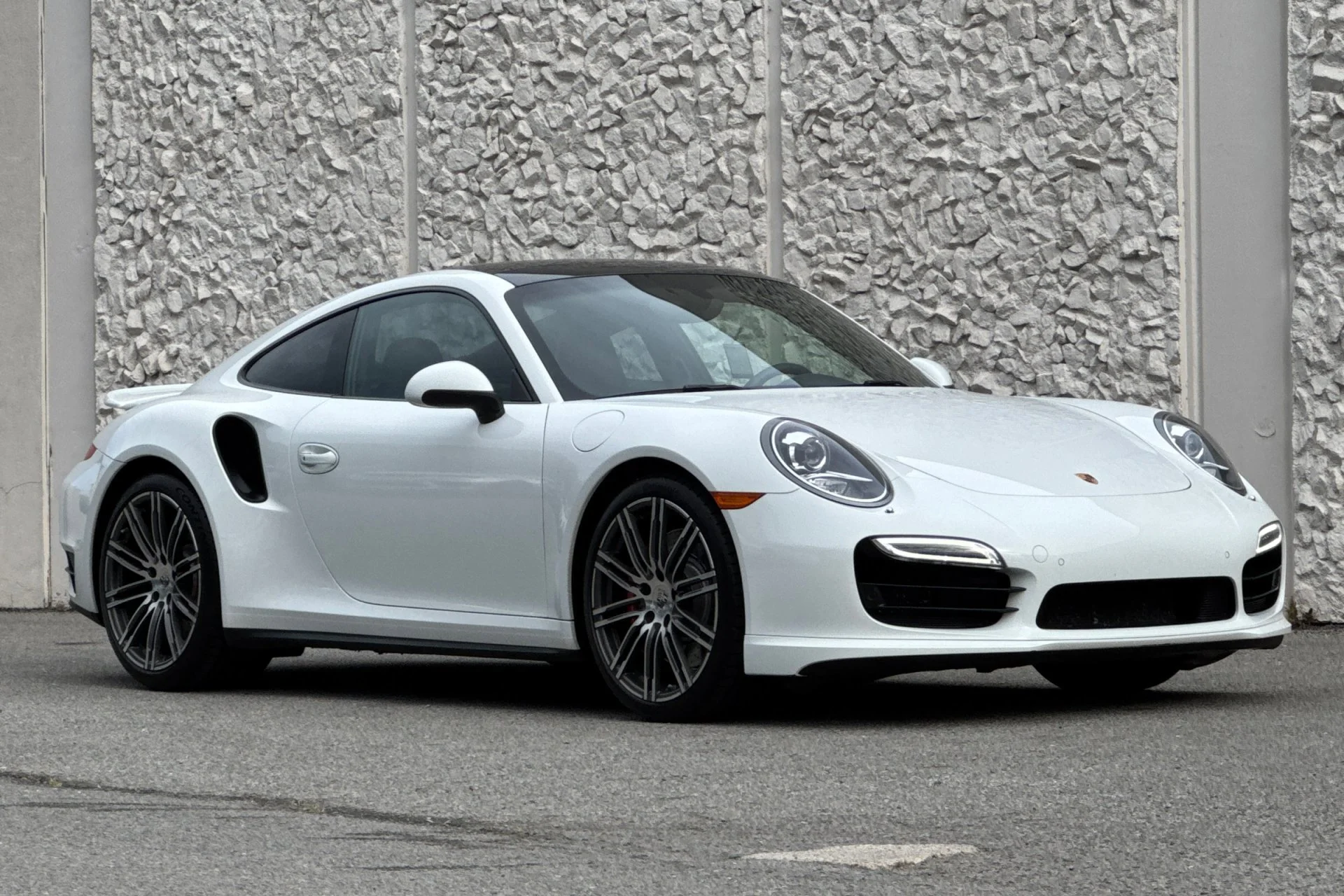 Used 2015 White Porsche Turbo image 9