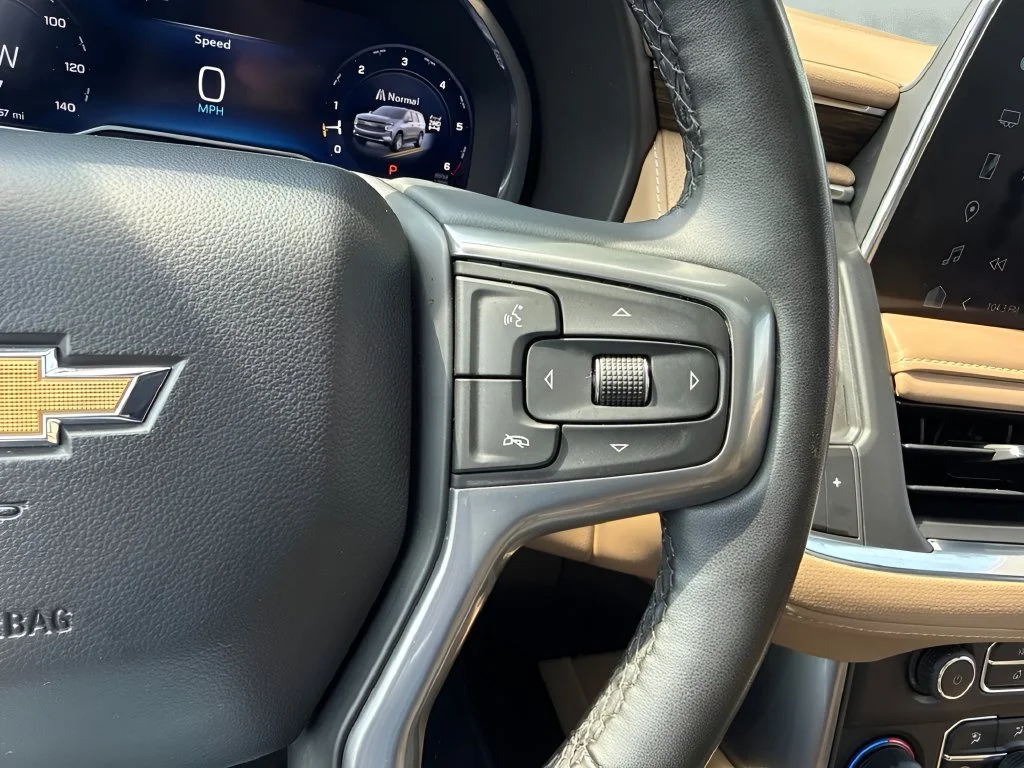 Used 2023 SUMMIT WHITE Chevrolet Premier image 20