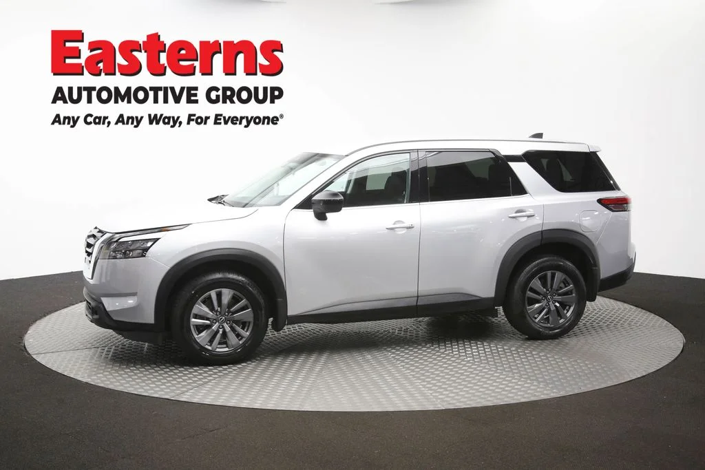 Used 2023 Silver Nissan S image 57
