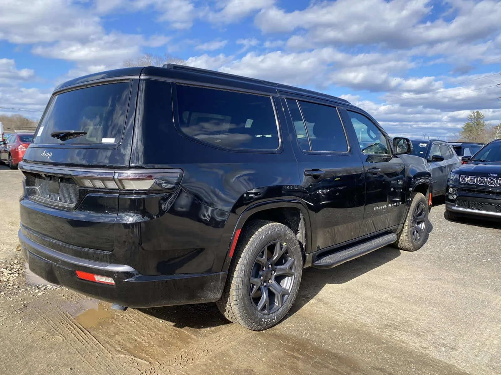 New 2026 High Gloss Black Exterior Paint Jeep Upland image 3