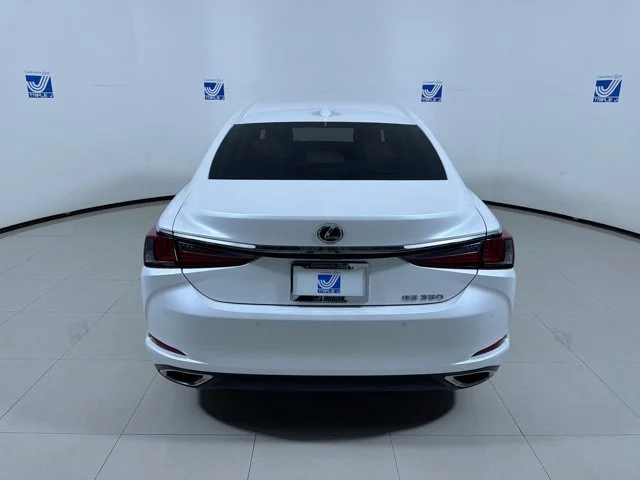 Used 2024 White Lexus ES 350 Luxury image 7