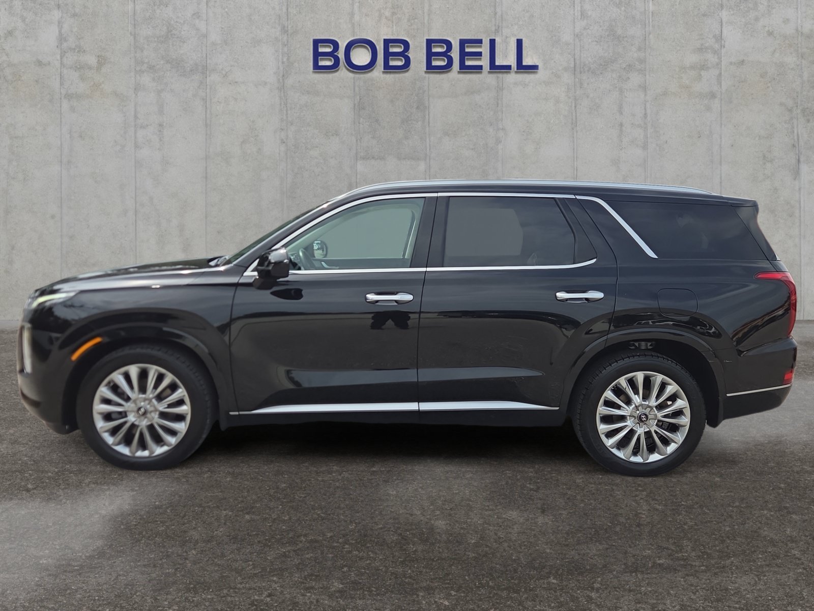 Used 2020 Black Hyundai Limited image 3