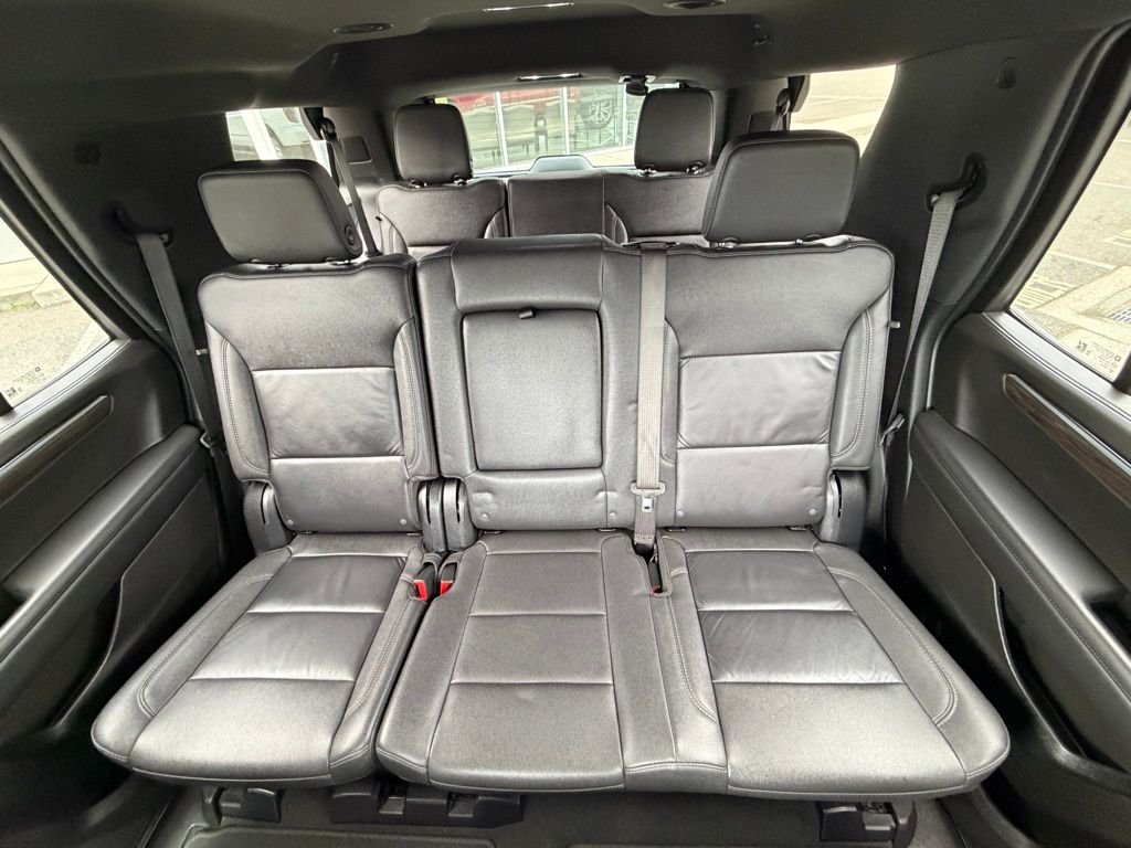 Used 2025 White Chevrolet LT image 13