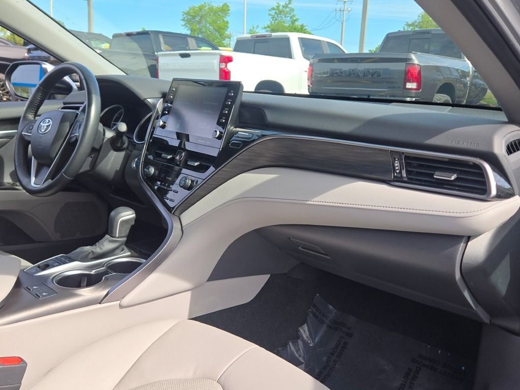 Used 2024 Silver Toyota Hybrid XLE image 7