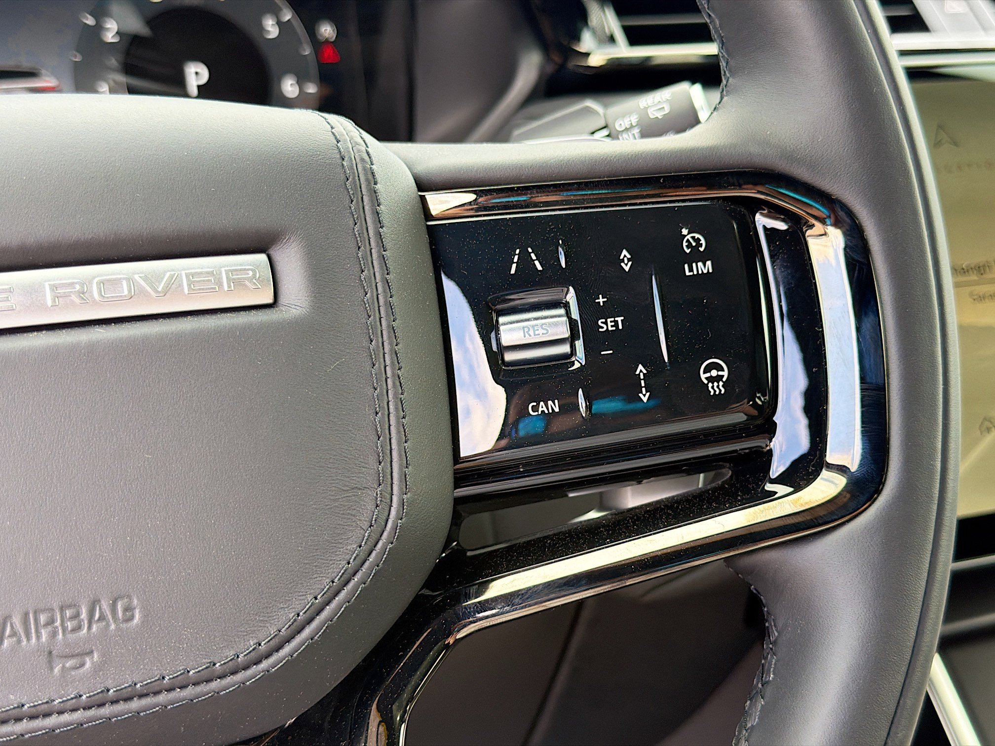 New 2026 Zadar Grey Land Rover Dynamic SE image 38