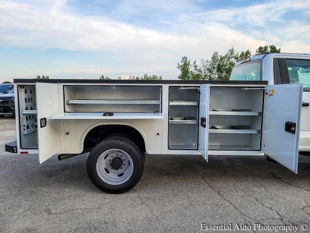 2025 Ford F-550 Super Duty Chassis Cab XL - Photo 51