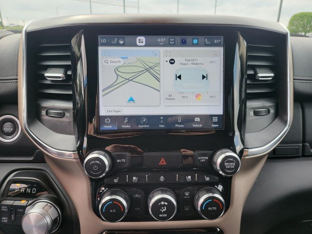 Used 2022  Ram Laramie image 29