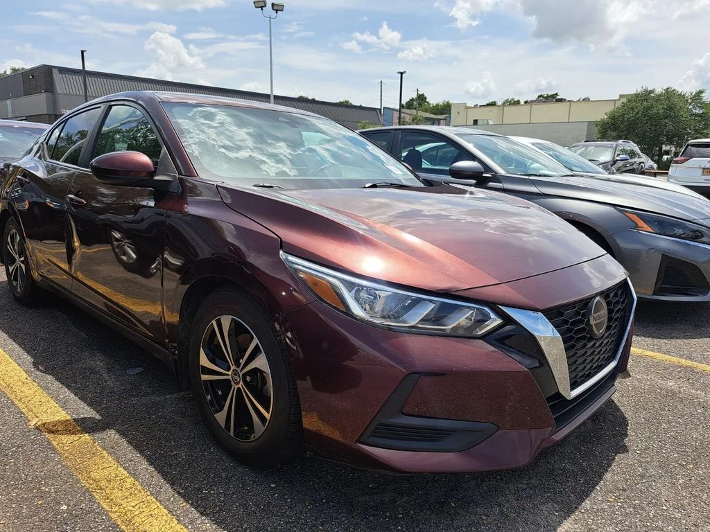 Used 2021 Red Nissan SV image 2