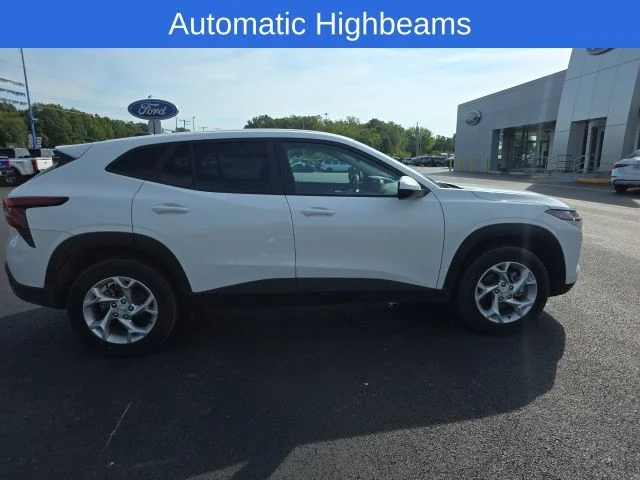 Used 2025 White Chevrolet LS image 6