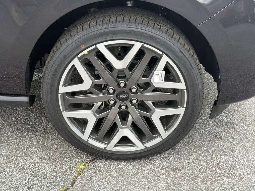 New 2026 Dark Matter Gray Metallic Ford Platinum image 11