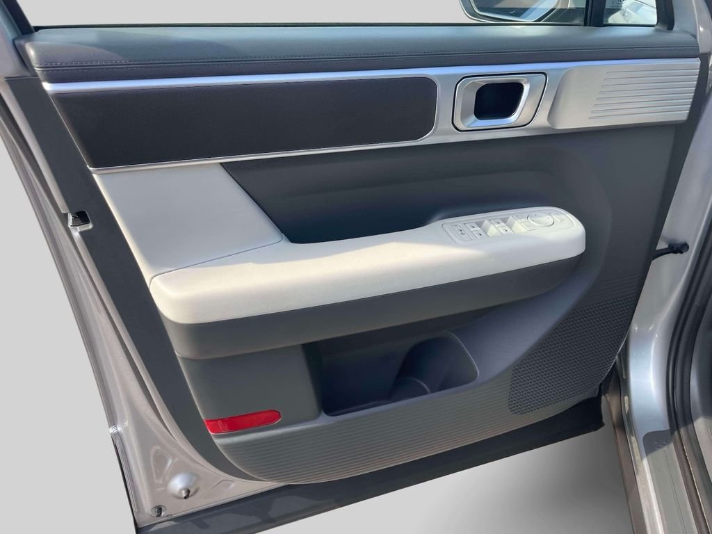 Certified Used 2025 Silver Hyundai SE image 16