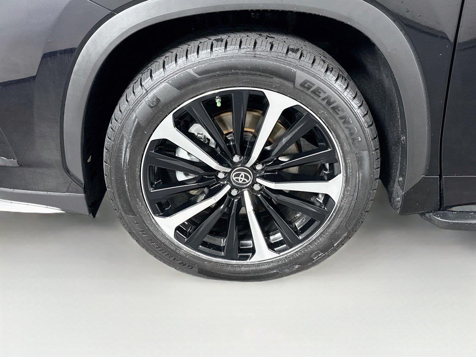 Used 2022 Midnight Black Metallic Toyota XSE image 48