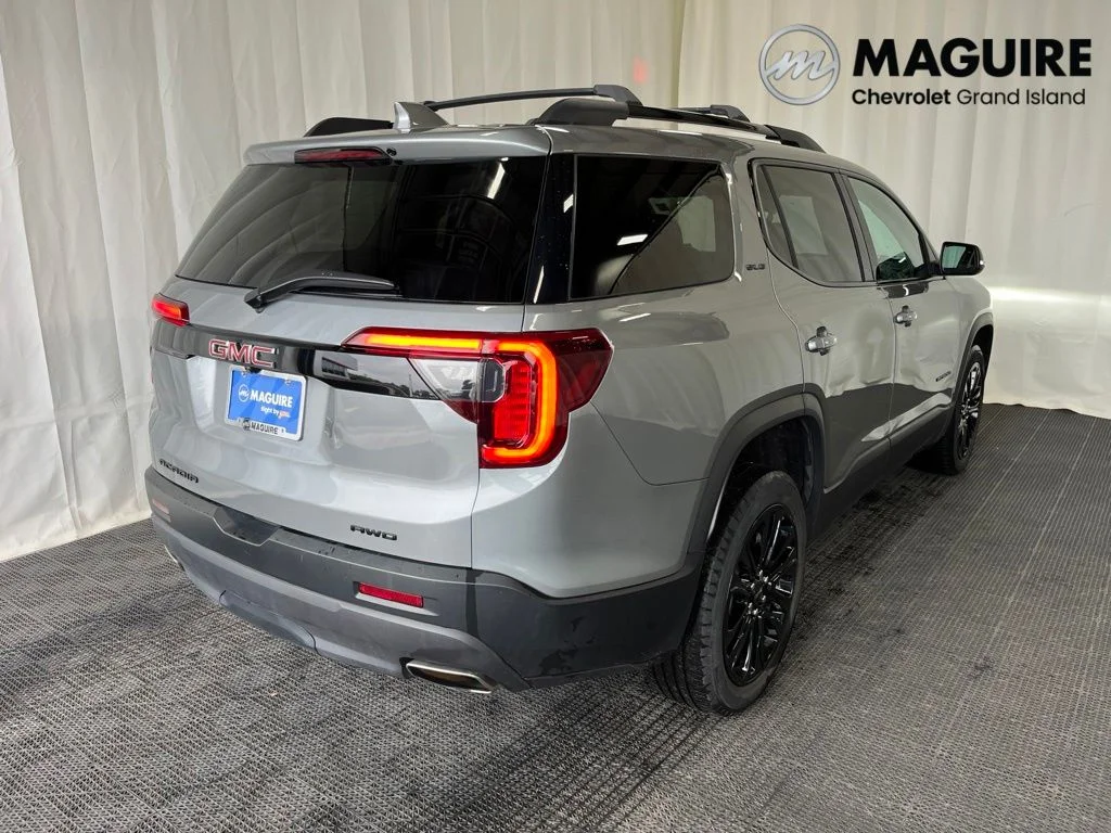Used 2023 Silver GMC SLE image 28